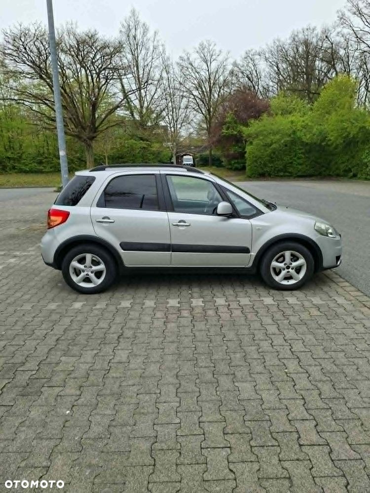 Suzuki SX4 - 5