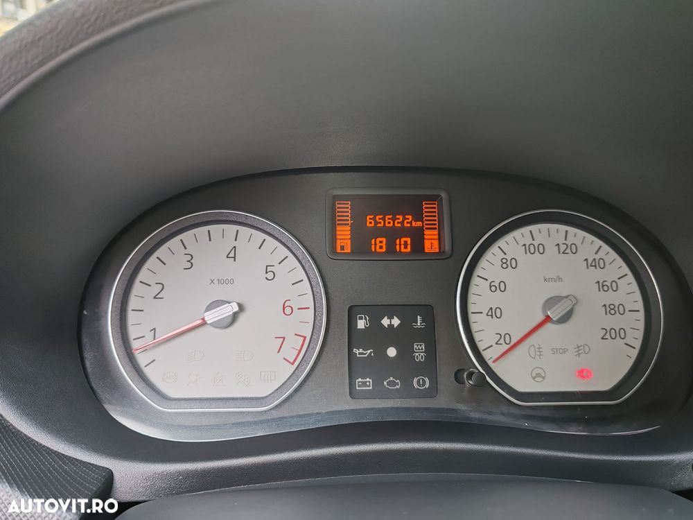 Dacia Sandero 1.6 MPI Orange - 5