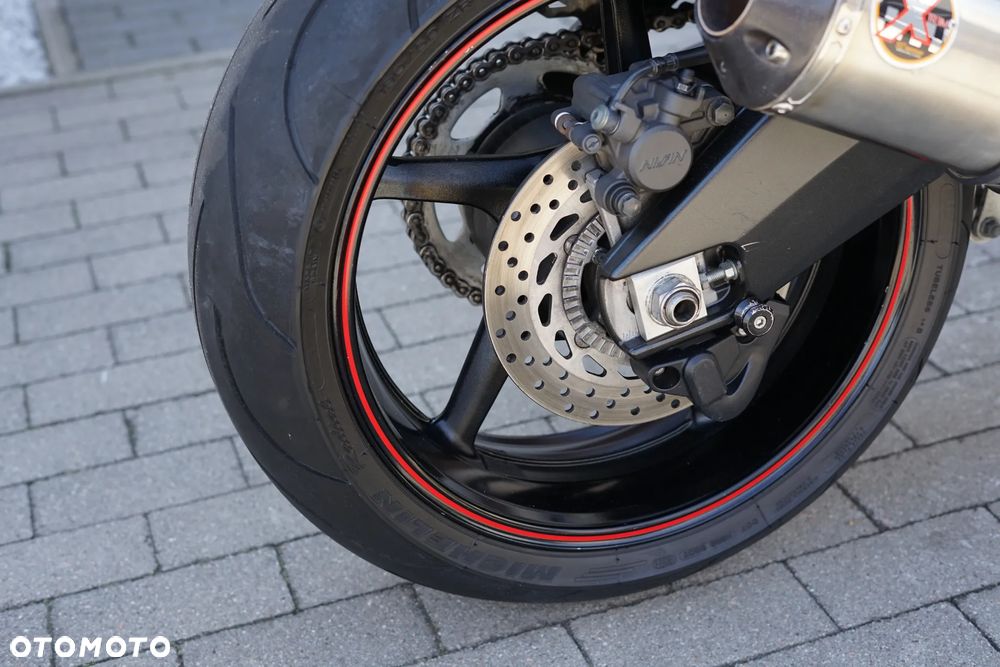 Yamaha FZ - 8