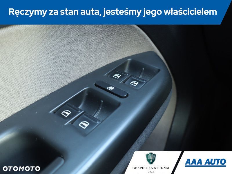 Volkswagen Touran - 17