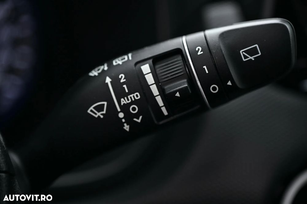 Hyundai KONA - 37