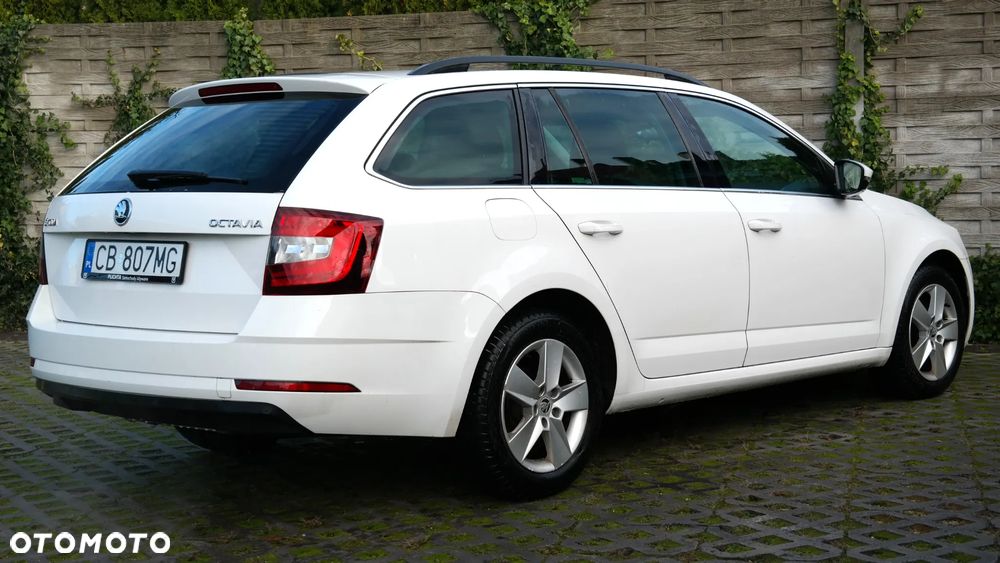 Skoda Octavia 1.4 TSI Ambition - 4