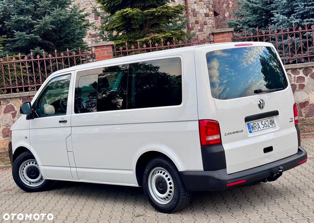 Volkswagen Caravelle - 11