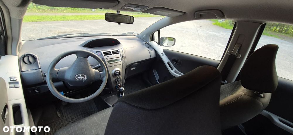 Toyota Yaris 1.33 Luna - 16
