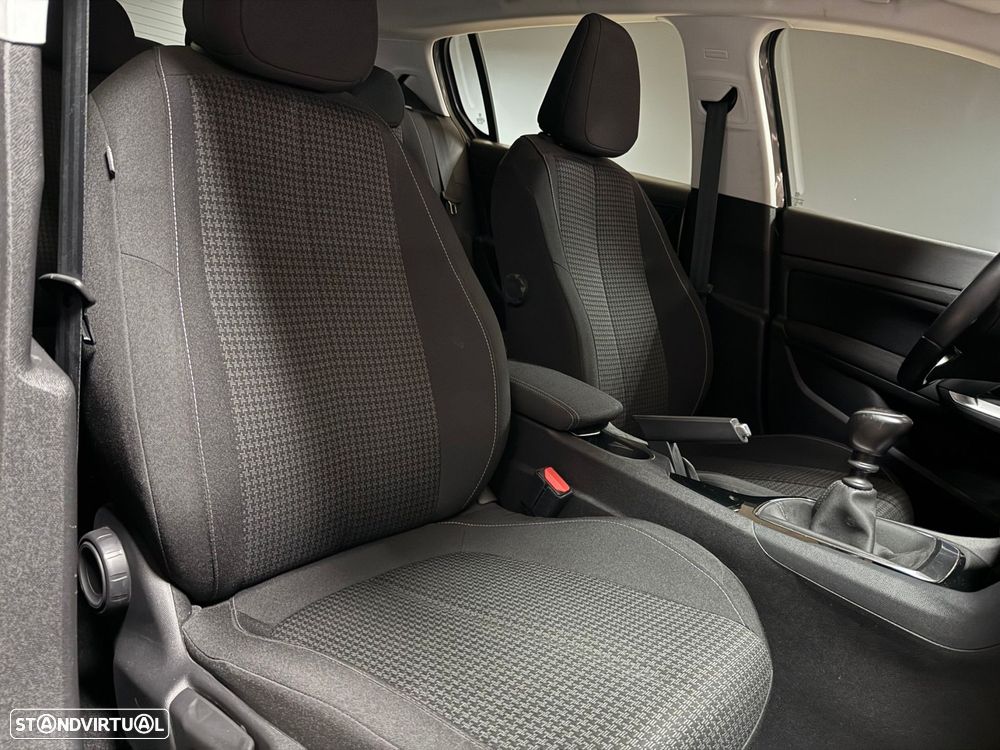 Peugeot 308 1.2 PureTech Style - 12