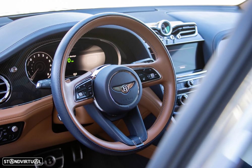 Bentley Bentayga - 50