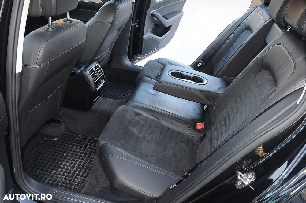 Volkswagen Passat 2.0 TDI Highline - 17