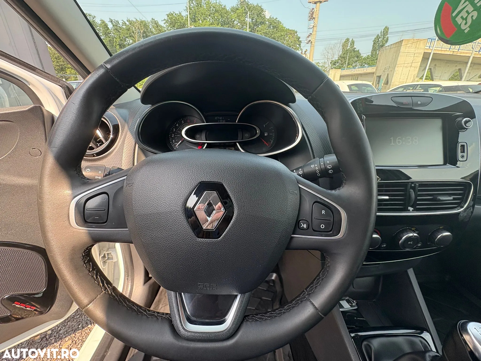 Renault Clio Estate TCe Zen - 5