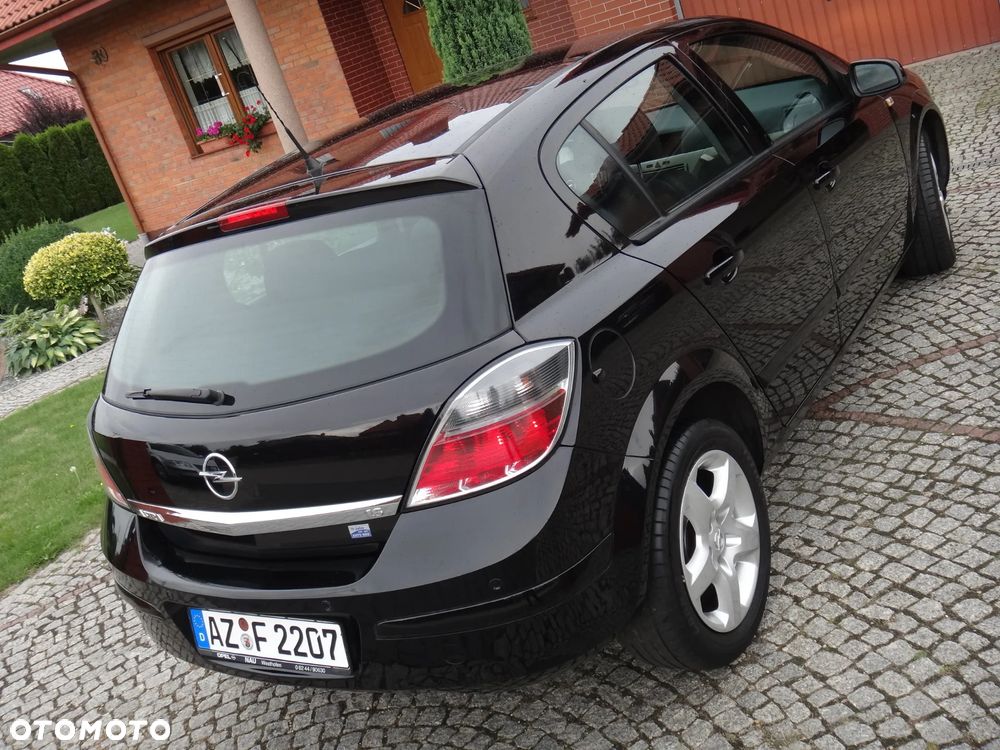 Opel Astra 1.6 Innovation - 17