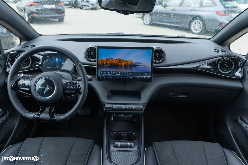 BYD Dolphin 60.4 kWh Comfort - 19