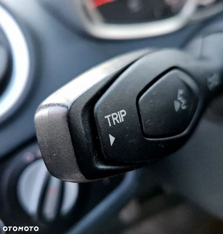 Ford Fiesta 1.4 Titanium - 30