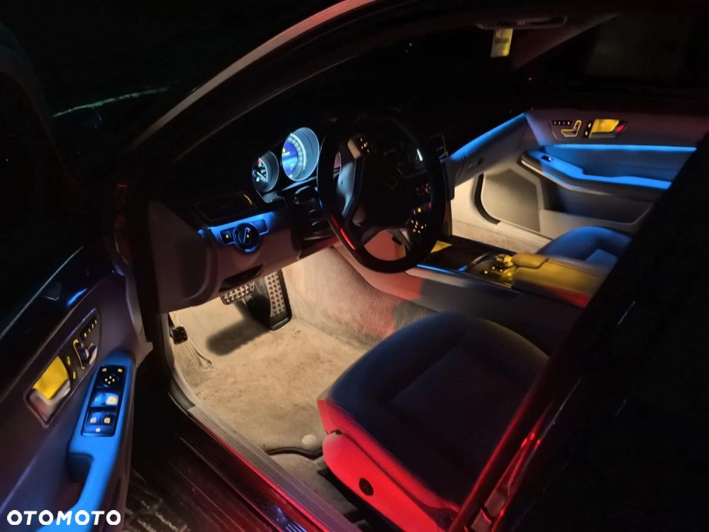 Mercedes-Benz Klasa E 350 CGI BlueEFFICIENCY 7G-TRONIC Avantgarde - 2