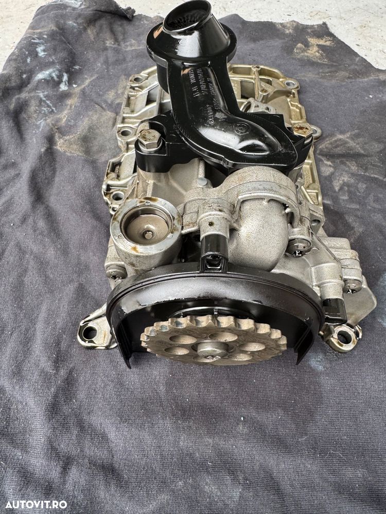 Pompa ulei bmw f10 f11 f20 f25 e84 f30 f36 f34 2.0d 184 cp n47 - 2