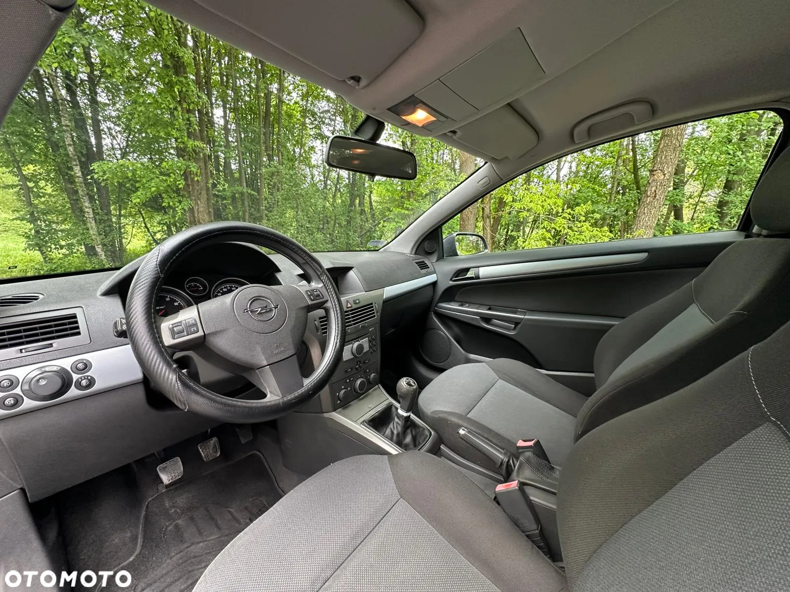 Opel Astra III GTC 1.6 Enjoy - 12
