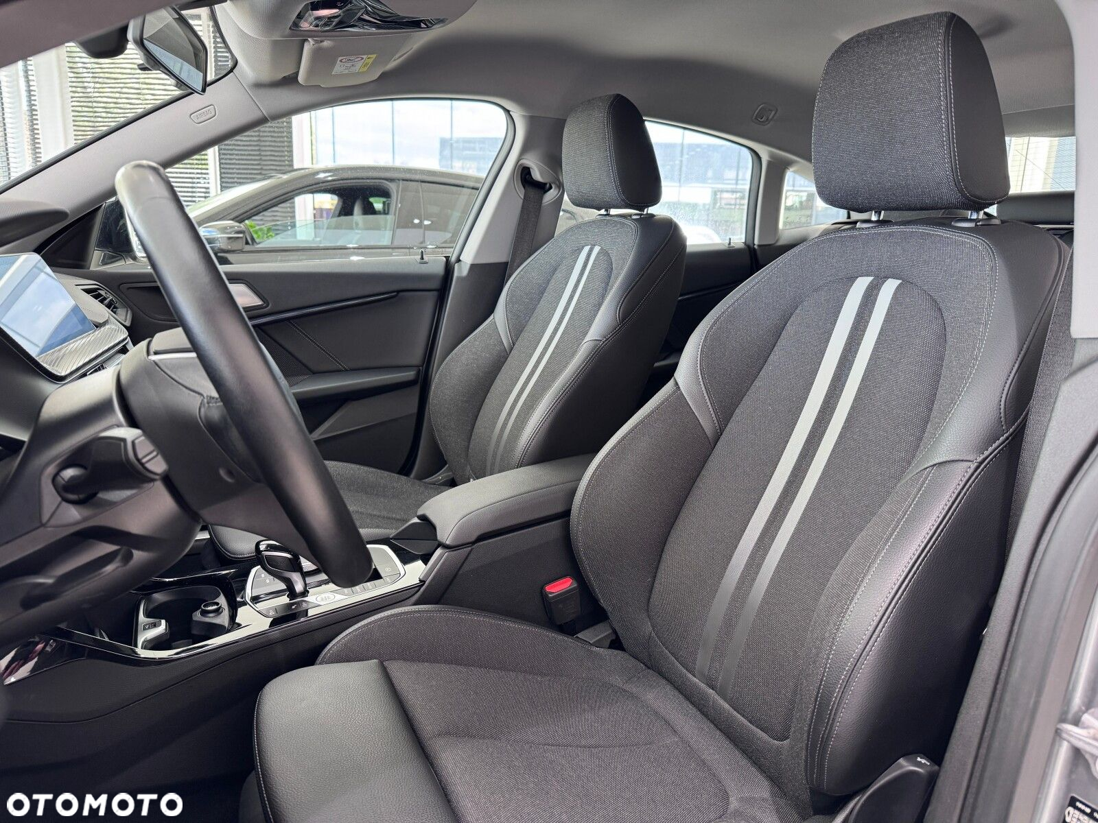 BMW Seria 2 218i - 10