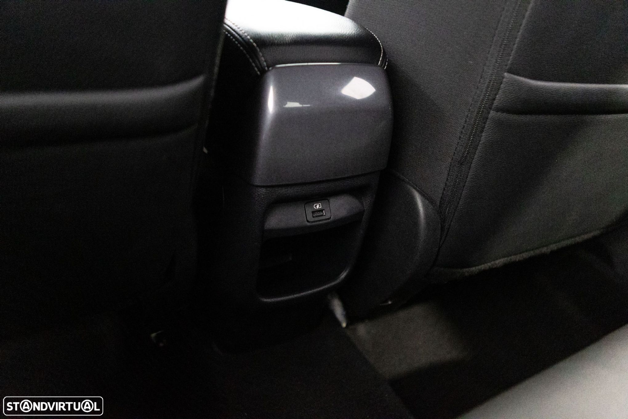 Nissan Juke 1.6 Hybrid N-Design - 17