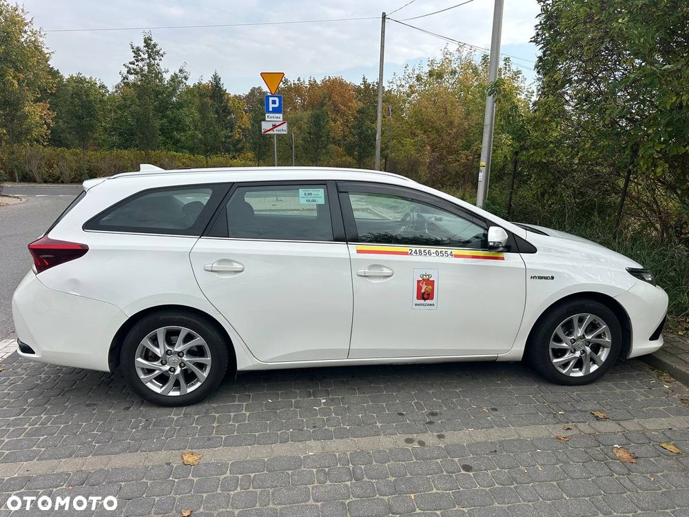 Toyota Auris 2015 photo 5
