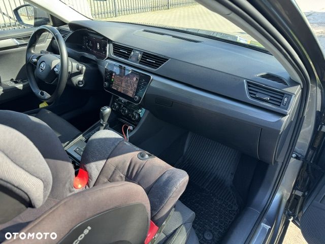 Skoda Superb 2.0 TDI SCR Style DSG - 14