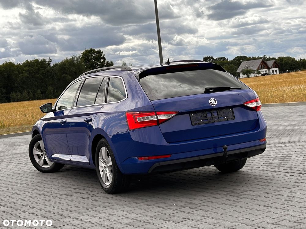 Skoda Superb 2.0 TDI DSG Active - 18