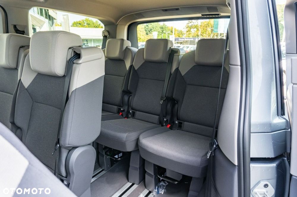Volkswagen Multivan - 17