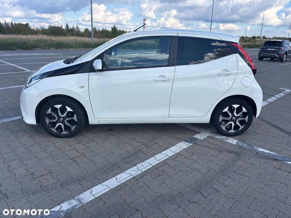 Toyota Aygo 1.0 VVT-i JBL Edition - 2