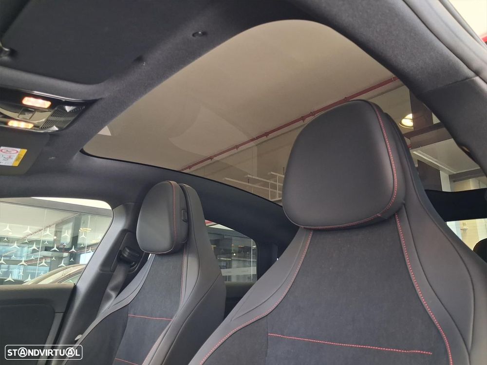 Mercedes-Benz CLA 180 Standard - 12