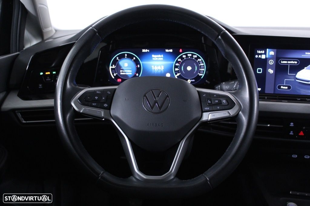 VW Golf Variant 2.0 TDi Life - 19