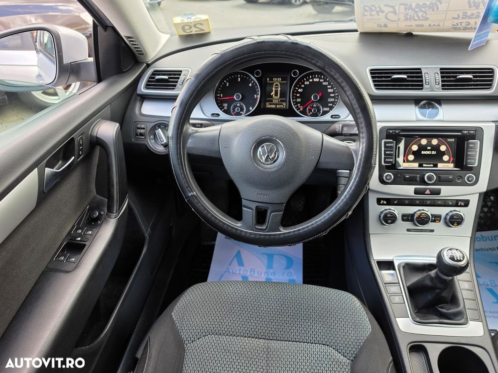 Volkswagen Passat 1.6 TDI BlueMotion Technology Comfortline - 8