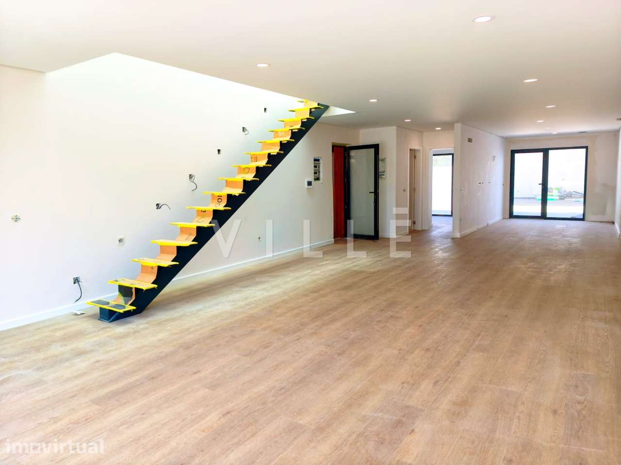 Moradia T4 nova na Gafanha da Encarnação – Áreas Amplas e Elevada Efic - Grande imagem: 2/32