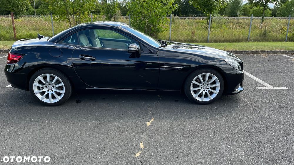 Mercedes-Benz SLC 300 9G-TRONIC Final Edition - 5