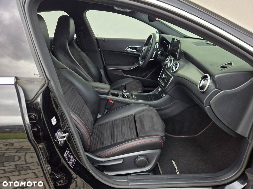 Mercedes-Benz CLA - 11