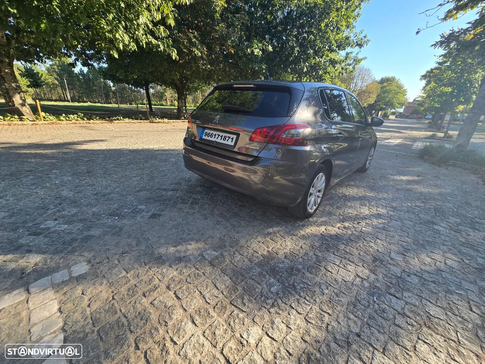 Peugeot 308 1.2 PureTech Style - 11