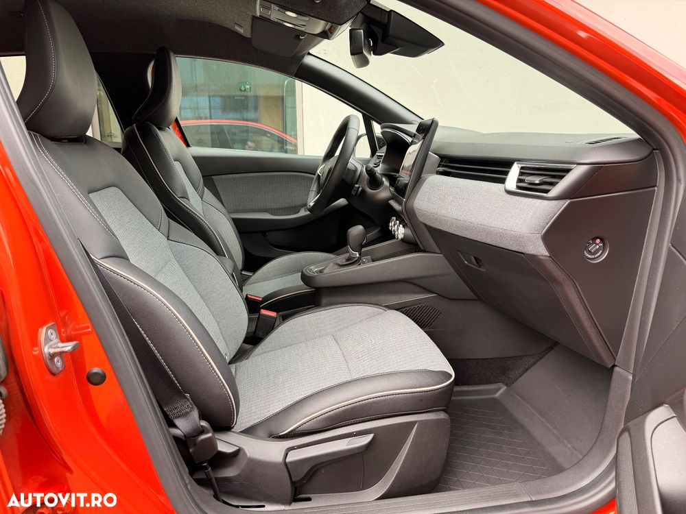 Renault Clio V E-Tech 145 Techno - 8