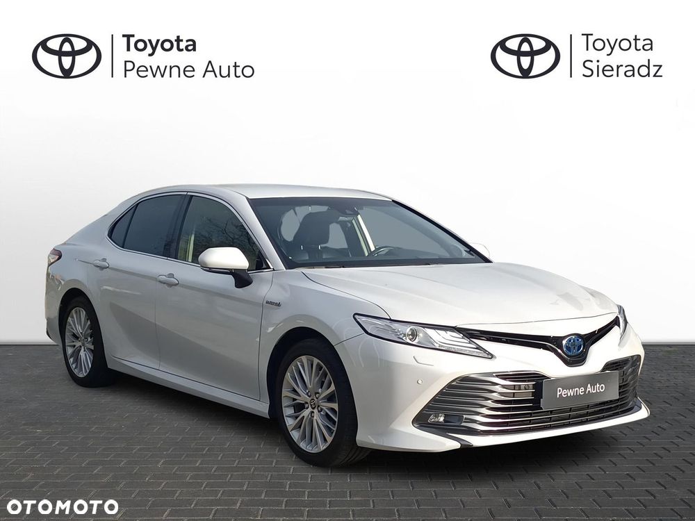Toyota Camry 2.5 Hybrid Executive CVT - 2