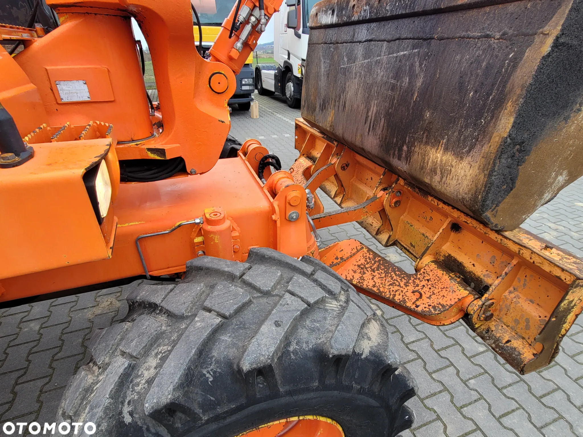 Komatsu PW98 MR8 / SPROWADZONA Z FRANCJI / 6 880 MTH / 2014 ROK / - 27