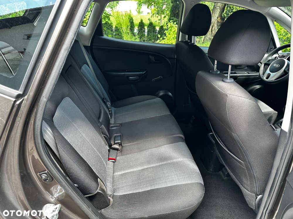 Kia Venga - 14