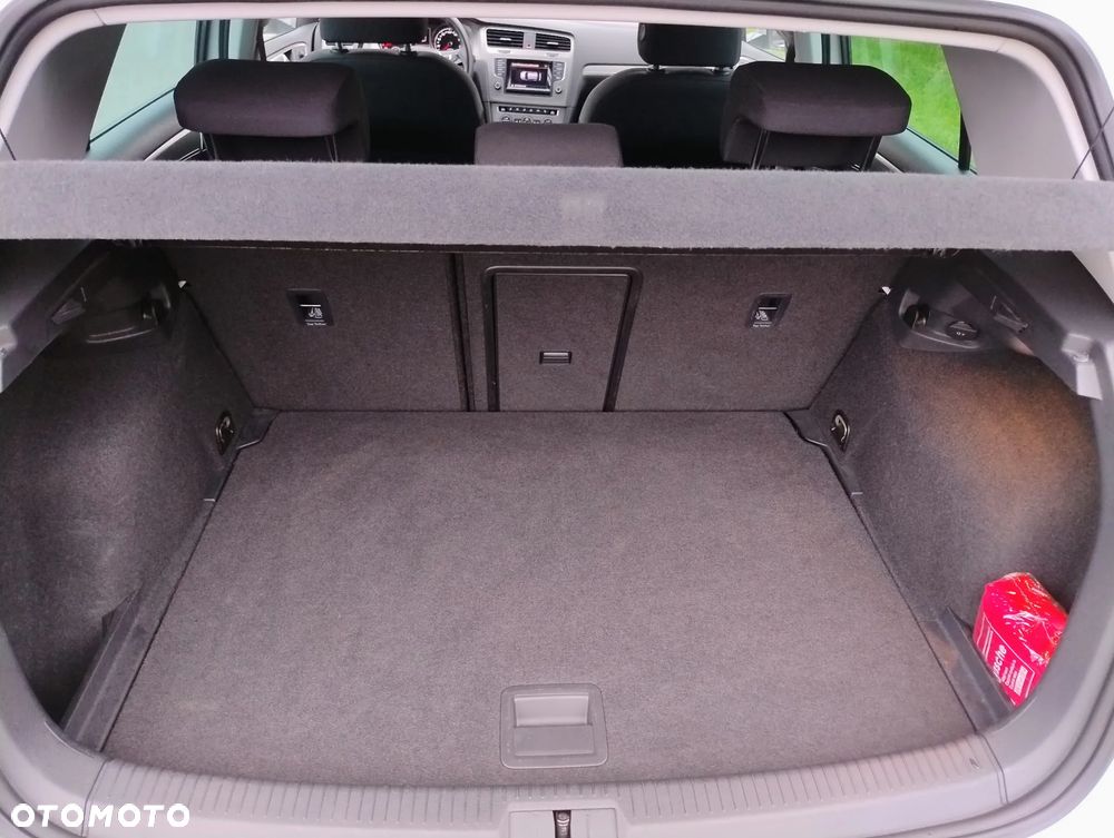 Volkswagen Golf - 26