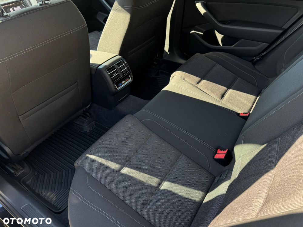 Volkswagen Passat 2.0 TDI BMT Comfortline - 15