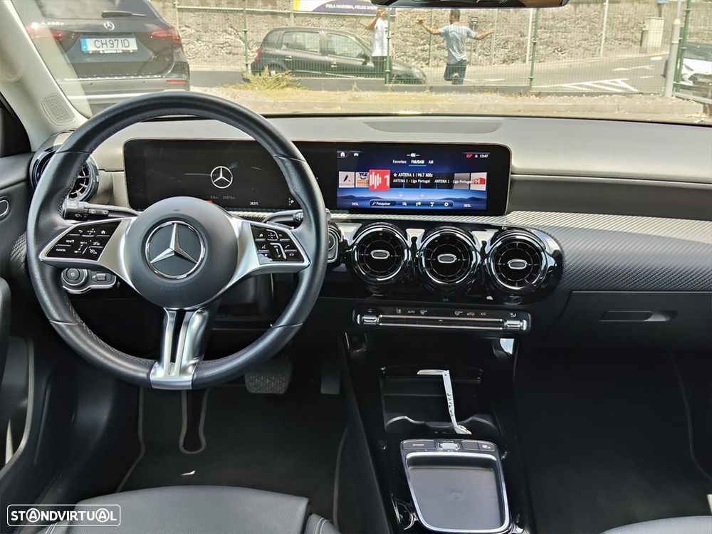 Mercedes-Benz A 200 - 8
