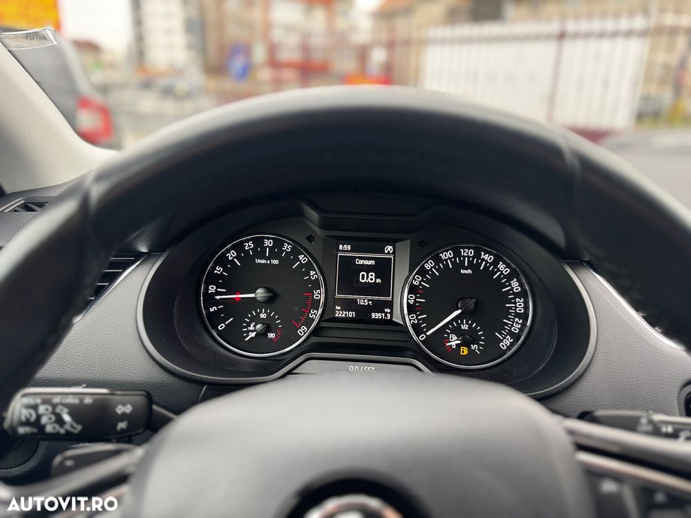 Skoda Octavia 2.0 TDI 4X4 DSG Style - 12