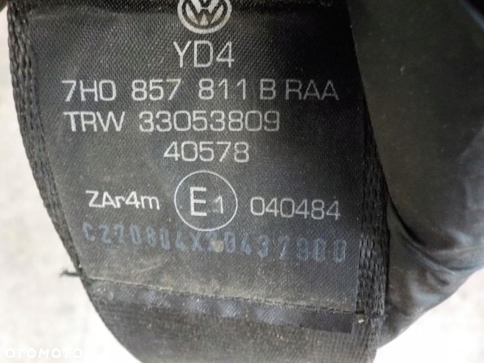 VW T5 CARAVELLE PAS PASY TYŁ II RZĄD + ŚRUBY - 4