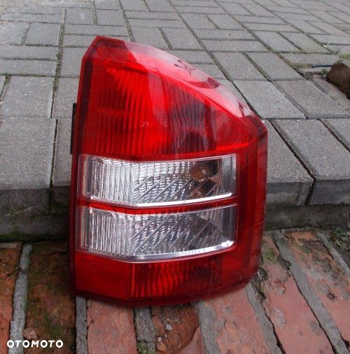 LEXUS IS 06- PRAWA TYLNA LAMPA ORYGINAŁ - 1