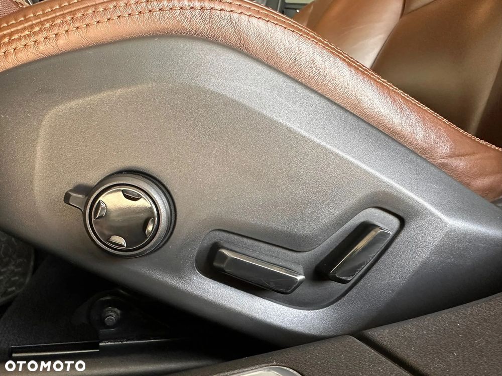 Volvo S90 D5 AWD Inscription - 32