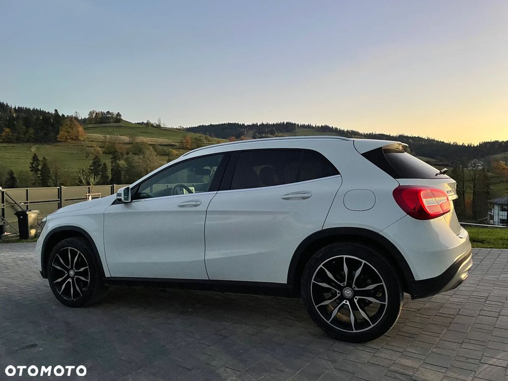 Mercedes-Benz Gla 2016 photo 4