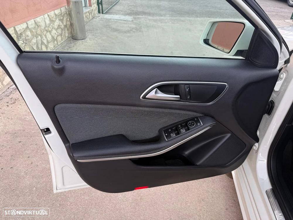 Mercedes-Benz A 160 d AMG Line Aut. - 14