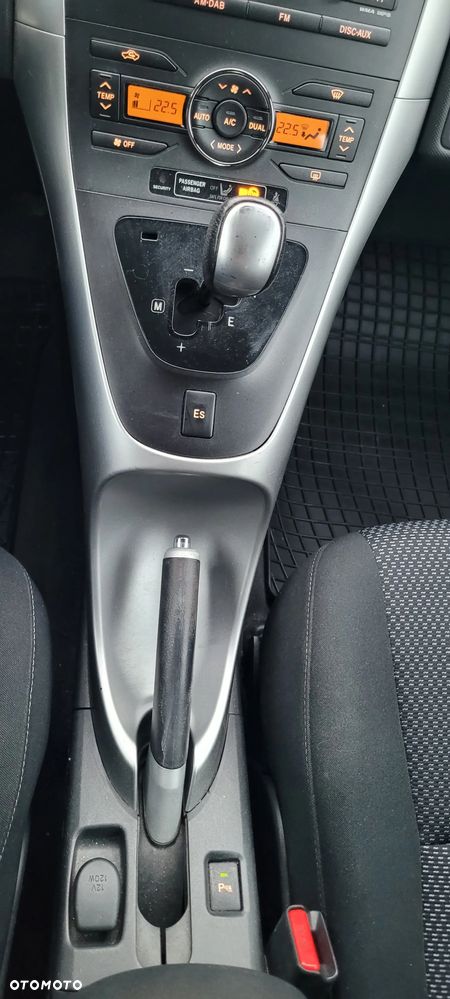 Toyota Auris 1.6 Premium MM - 14