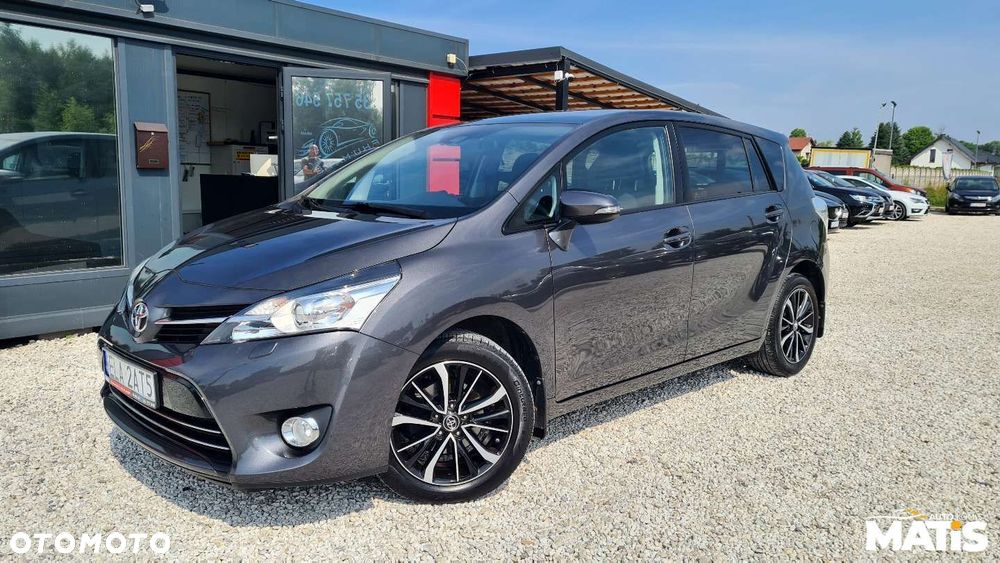 Toyota Verso - 23