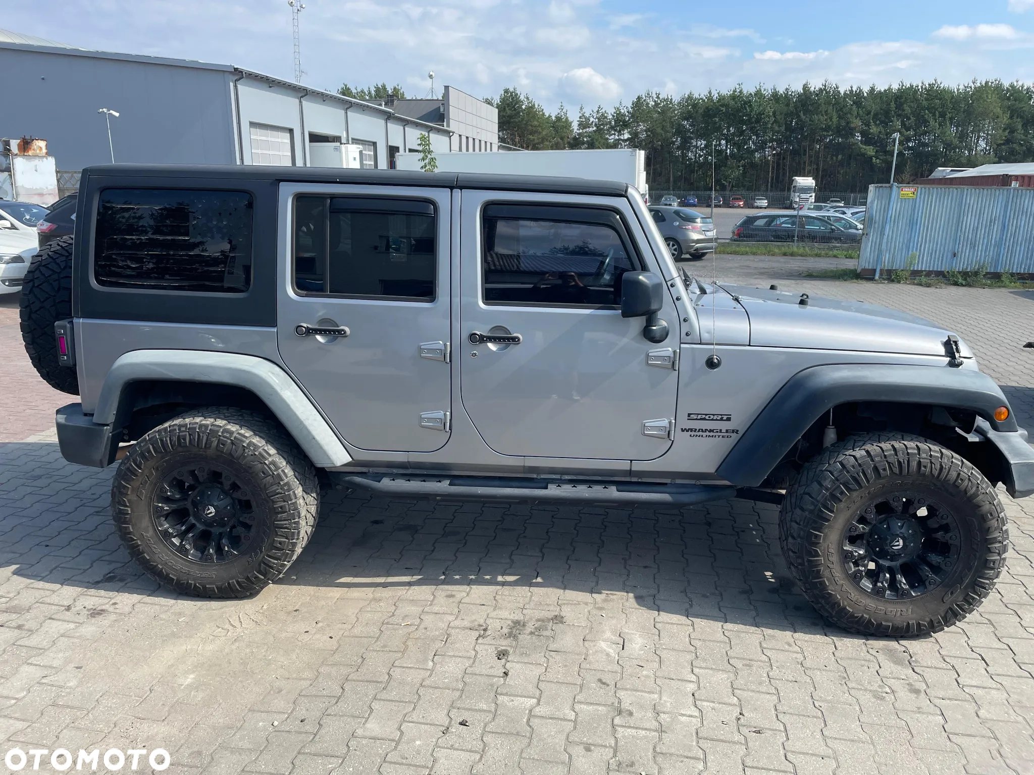 Jeep Wrangler - 8