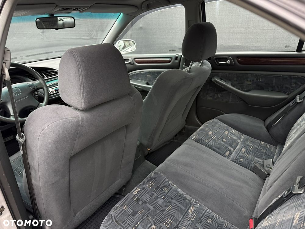 Honda Accord 2.0 ES - 22