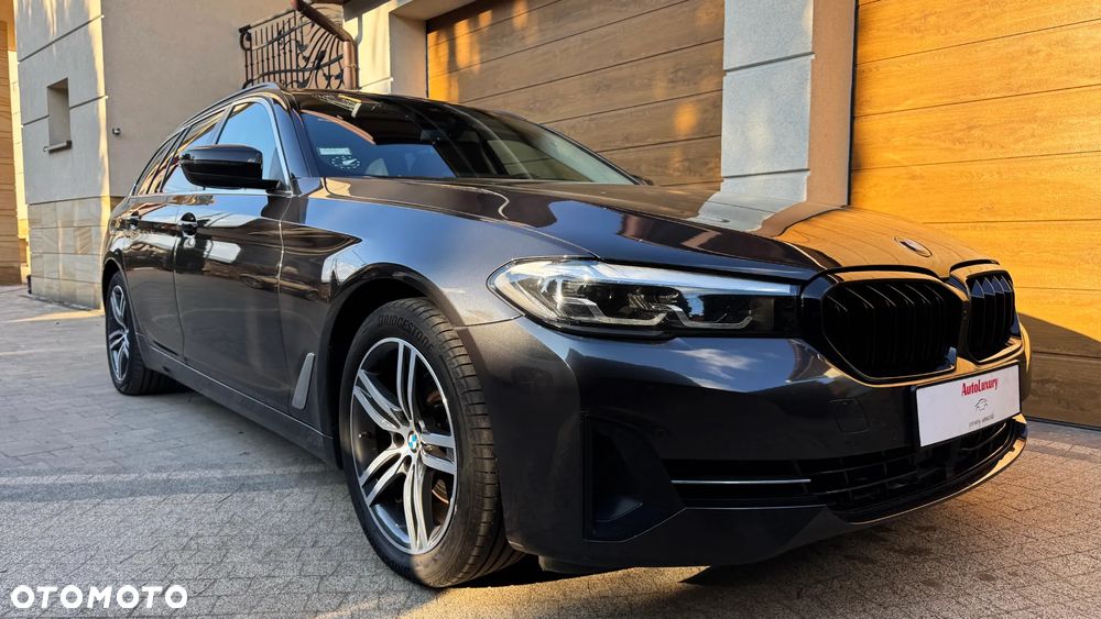 BMW Seria 5 520d Sport Line - 13